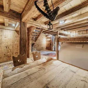 Luxury Cortina Homestay Cortina d'Ampezzo